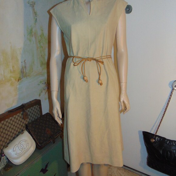 Bleeker Street 70s Vtg Dress Medium W/Tie Belt Beige High Neck Office Casual MCM - Picture 9 of 11